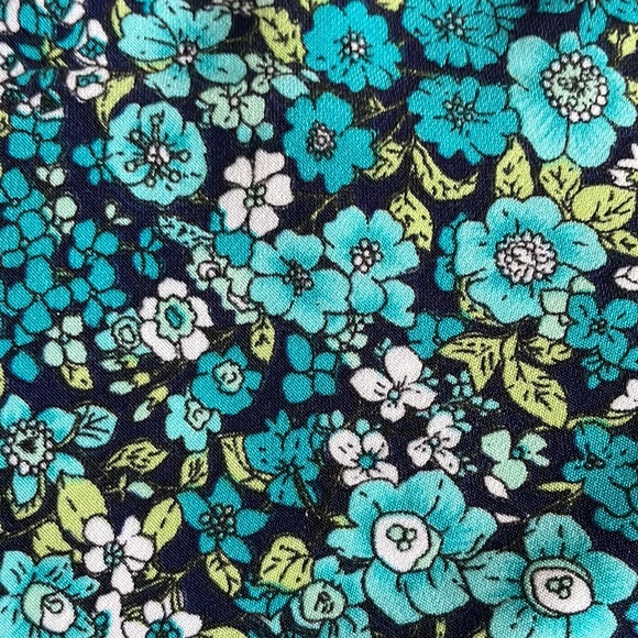 XL navy and teal floral sleeveless blouse - Picture 2 of 7